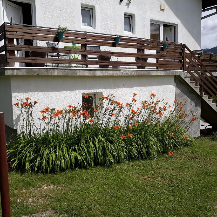 Plitvice Valley Apartments Licko Petrovo Selo Exteriör bild