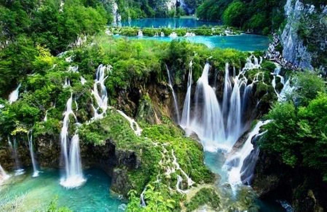Plitvice Valley Apartments Licko Petrovo Selo Exteriör bild